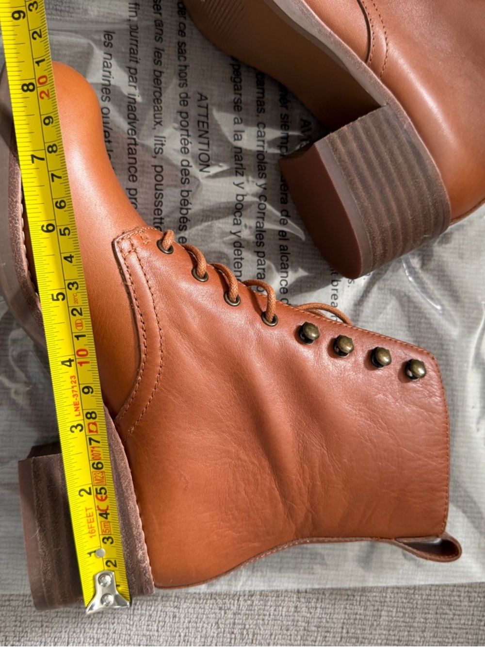 Madewell Patti Lace-Up Leather Ankle Boots (i179) - Picture 9 of 16